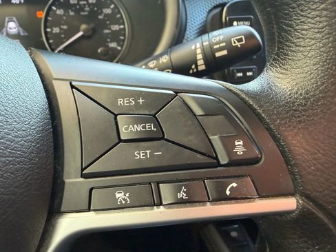 Used 2023 Nissan Kicks SV FWD image 14