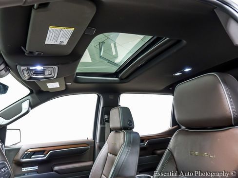 Used 2022 GMC Sierra 1500 Denali w/ Denali Reserve Package image 12