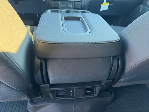 New 2026 Chevrolet Silverado 1500 Custom Trail Boss w/ LPO, Dark Essentials Package image 13