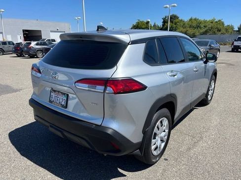 Used 2022 Toyota Corolla Cross L AWD/4WD image 5