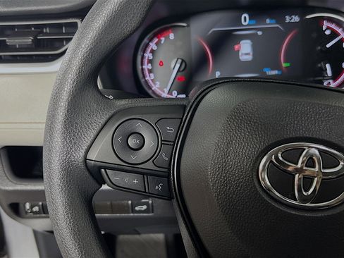 Used 2025 Toyota RAV4 XLE w/ Convenience Package FWD image 19