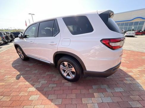 Certified 2025 Honda Pilot EX-L image 31