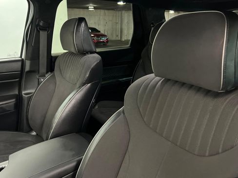 Used 2024 Hyundai Palisade Calligraphy image 16