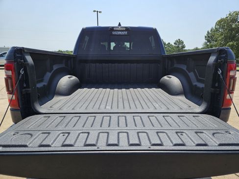 Used 2024 RAM 1500 Limited AWD/4WD image 12