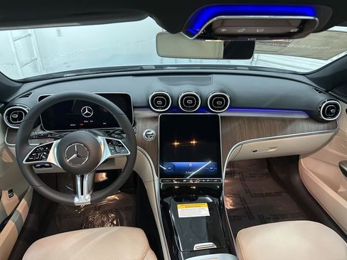 Used 2025 Mercedes-Benz C 300 Sedan image 20