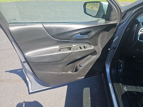 Used 2023 Chevrolet Equinox LT image 14