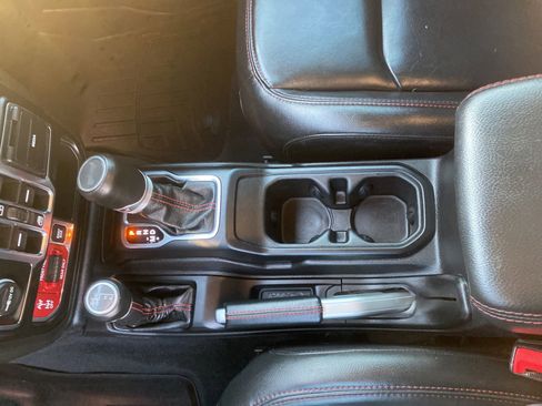 Used 2020 Jeep Wrangler Unlimited Rubicon AWD/4WD image 18