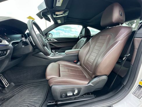 Used 2022 BMW 430i Coupe w/ M Sport Package RWD image 11