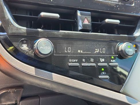 Used 2023 Toyota Camry SE AWD/4WD image 22