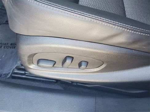 Used 2017 Chevrolet Impala LT image 17