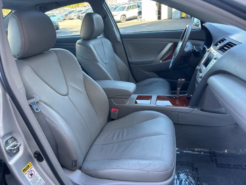 Used 2010 Toyota Camry Hybrid FWD image 15