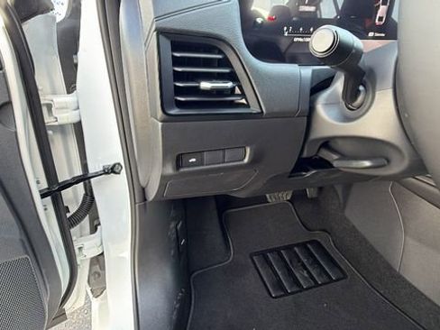 New 2026 Nissan Sentra SR image 30