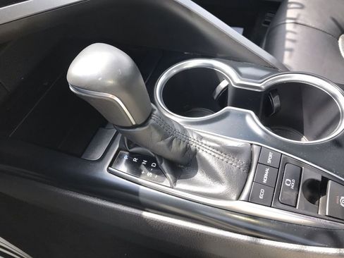 Used 2018 Toyota Camry XLE w/ Audio Package image 19