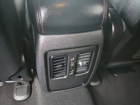 Used 2023 Dodge Durango GT image 17