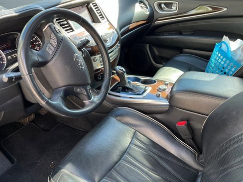 Used 2017 INFINITI QX60 Luxe w/ Deluxe Technology Package image 3