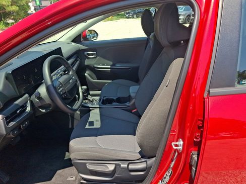 Used 2025 Kia K4 FWD image 24