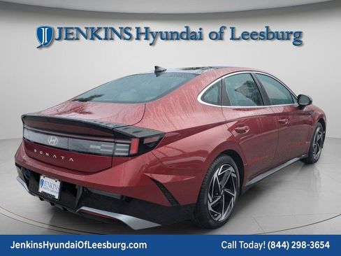 Used 2024 Hyundai Sonata SEL w/ Convenience Package FWD image 3