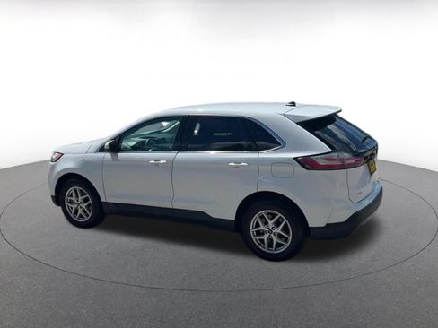 Used 2024 Ford Edge SEL AWD/4WD image 9