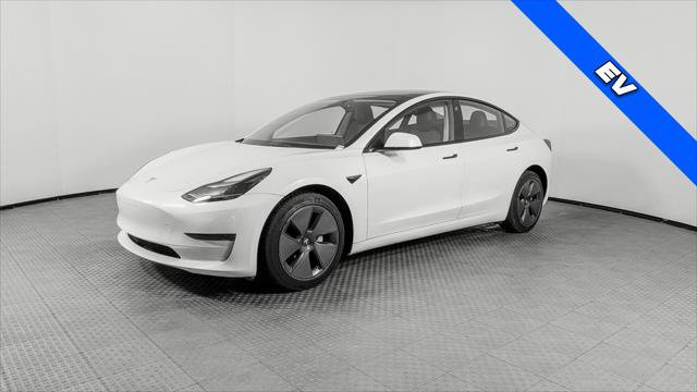 Used 2023 Tesla Model 3 Standard Range RWD image 2