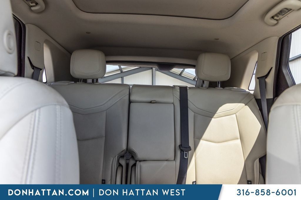 Used 2020 Cadillac XT5 Premium Luxury AWD/4WD image 16