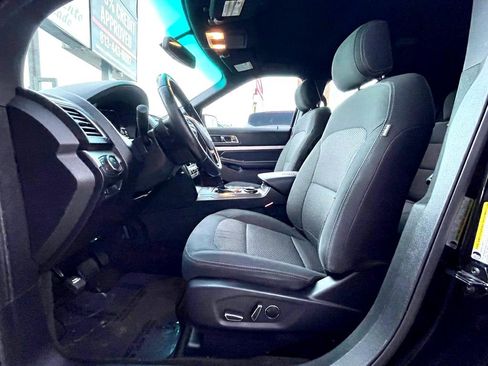 Used 2017 Ford Explorer XLT w/ Equipment Group 201A image 13