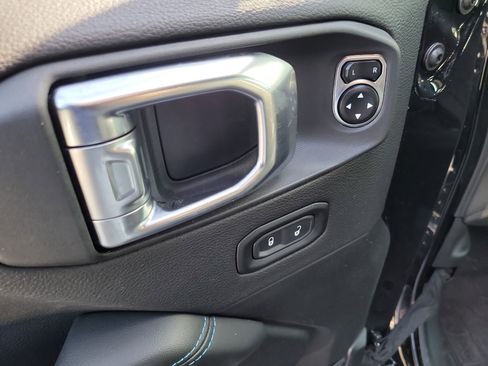 Used 2024 Jeep Wrangler High Altitude image 18