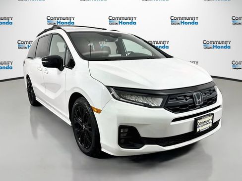 Used 2026 Honda Odyssey Sport-L image 3