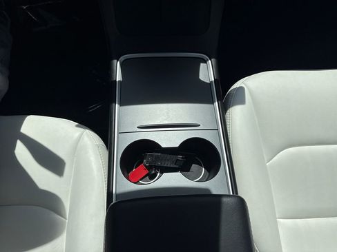 Used 2022 Tesla Model 3 Long Range AWD/4WD image 22