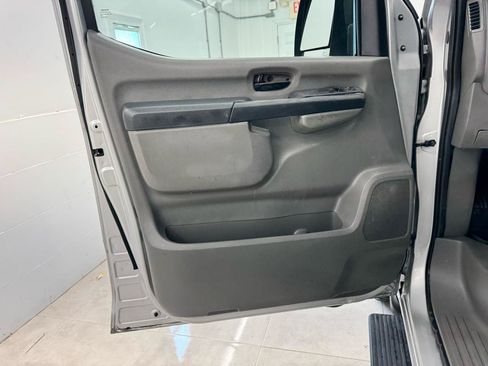 Used 2019 Nissan NV 3500 S RWD image 9