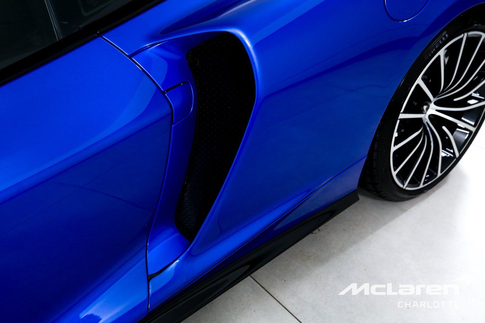 Used 2021 McLaren GT RWD image 29