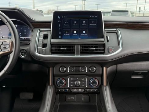 Used 2023 Chevrolet Suburban High Country AWD/4WD image 33