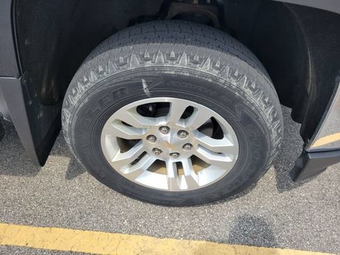 Used 2018 Chevrolet Silverado 1500 LT w/ All Star Edition AWD/4WD image 6
