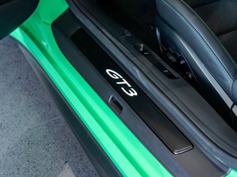 Used 2026 Porsche 911 GT3 RWD image 14