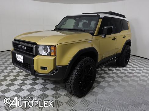 Used 2024 Toyota Land Cruiser image 11