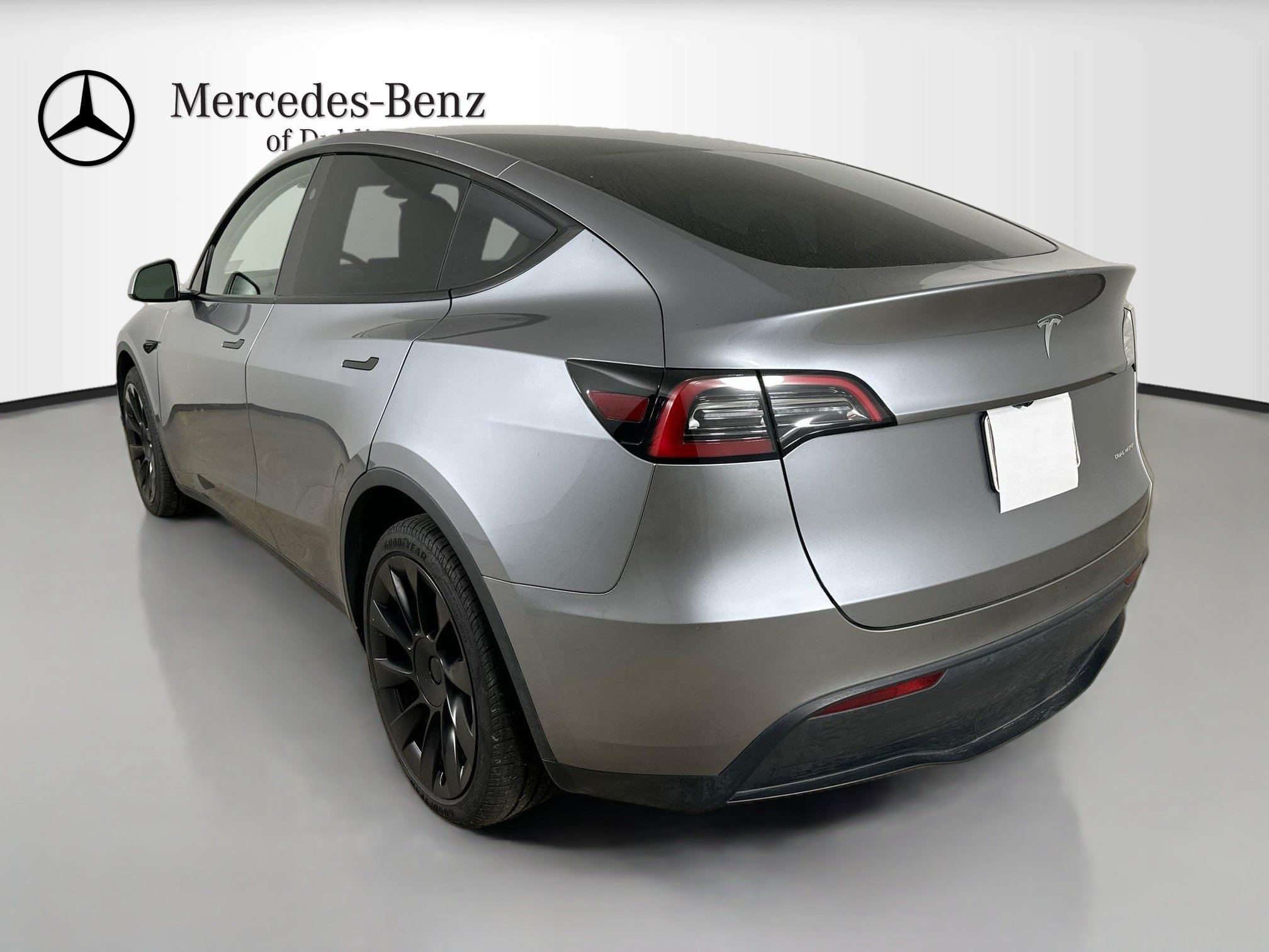 Used 2024 Tesla Model Y Long Range AWD/4WD image 4