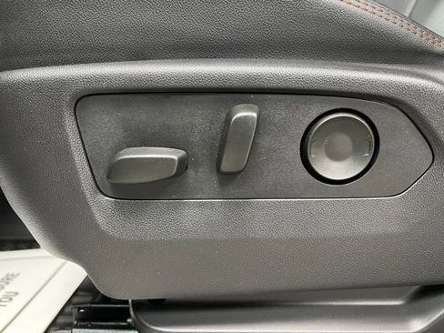 Used 2025 GMC Sierra 1500 AT4 image 22