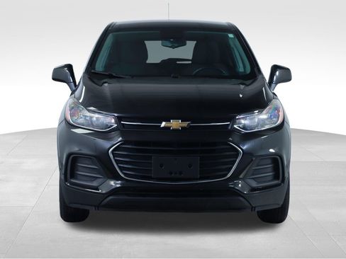 Used 2020 Chevrolet Trax LS w/ Tint and Cruise Package FWD image 7