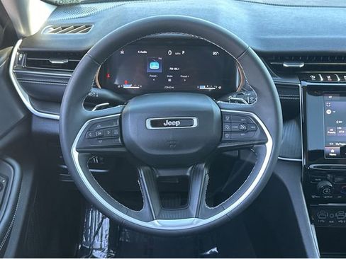 Used 2024 Jeep Grand Cherokee Laredo X w/ Trailer Tow Package image 11