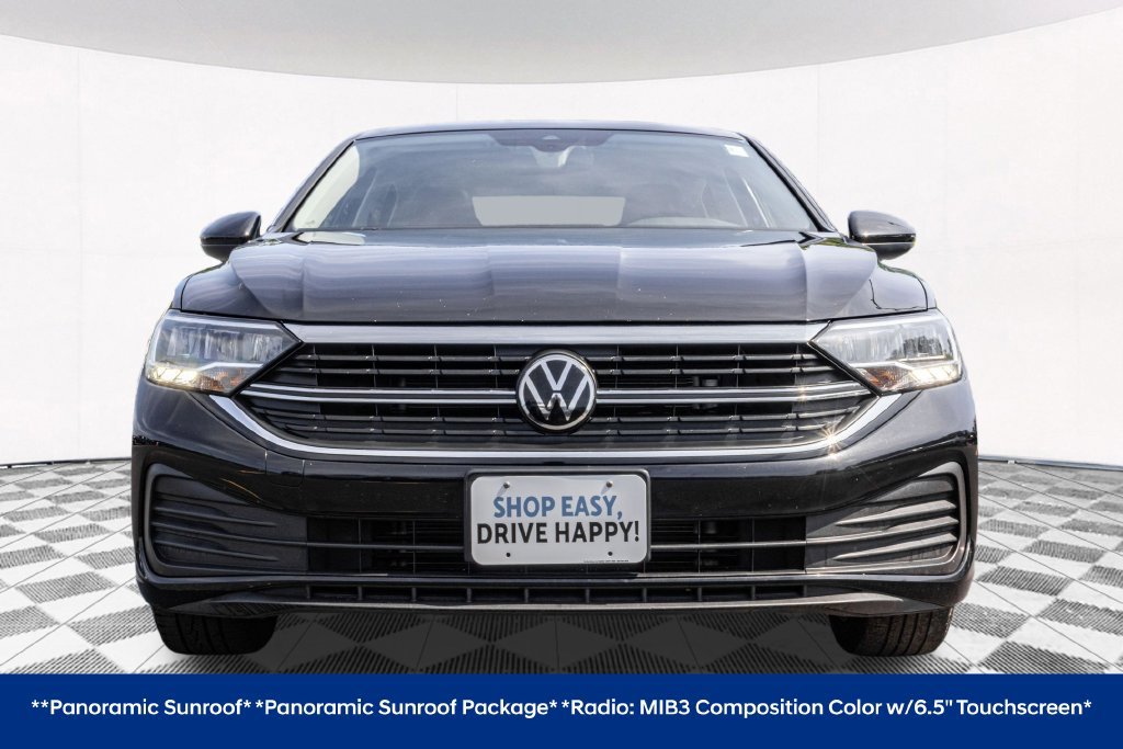 Certified 2024 Volkswagen Jetta SE FWD image 4
