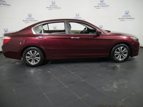 Used 2013 Honda Accord LX image 3