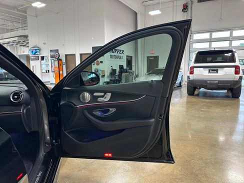 Used 2022 Mercedes-Benz E 350 Sedan image 38