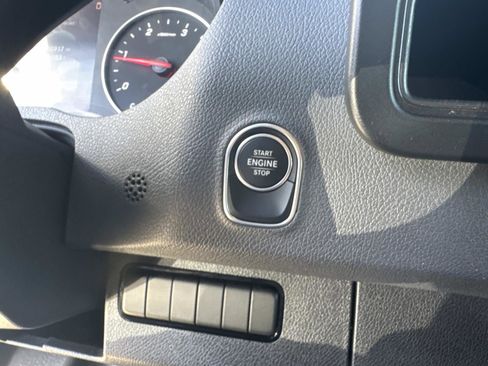 Used 2024 Mercedes-Benz Sprinter 2500 image 27