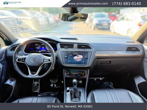 Used 2022 Volkswagen Tiguan SE R-Line AWD/4WD image 17