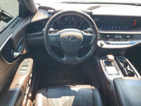 Used 2018 Lexus LS 500 w/ Interior Upgrade Package RWD image 15