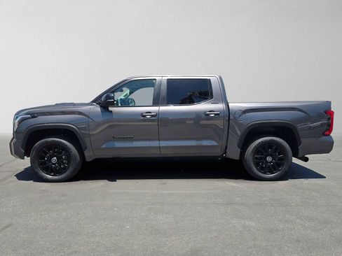 Used 2024 Toyota Tundra Limited AWD/4WD image 6
