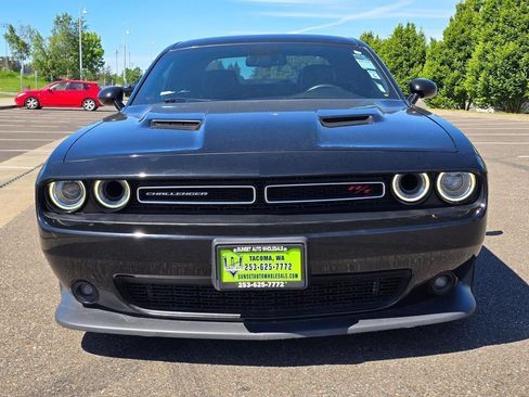 Used 2015 Dodge Challenger R/T Scat Pack w/ Leather Interior Group RWD image 8