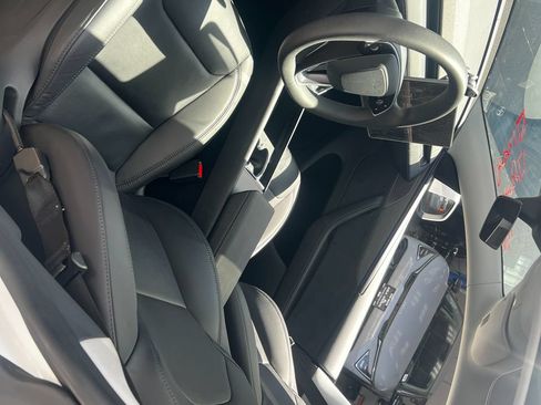 Used 2026 Tesla Model Y 2WD image 5