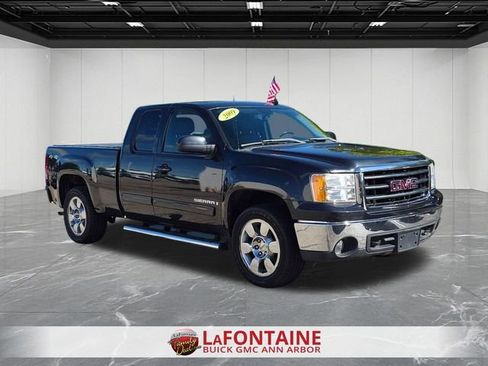 Used 2009 GMC Sierra 1500 SLT w/ SLT Convenience Package AWD/4WD image 7