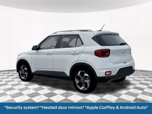 New 2026 Hyundai Venue SEL FWD image 7