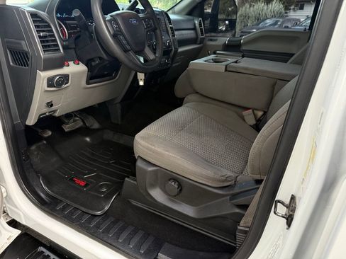 Used 2019 Ford F250 XLT w/ FX4 Off-Road Package AWD/4WD image 20